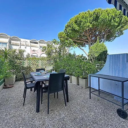 Les Floralies Ii-17 By Interhome * Le Grau-du-Roi
